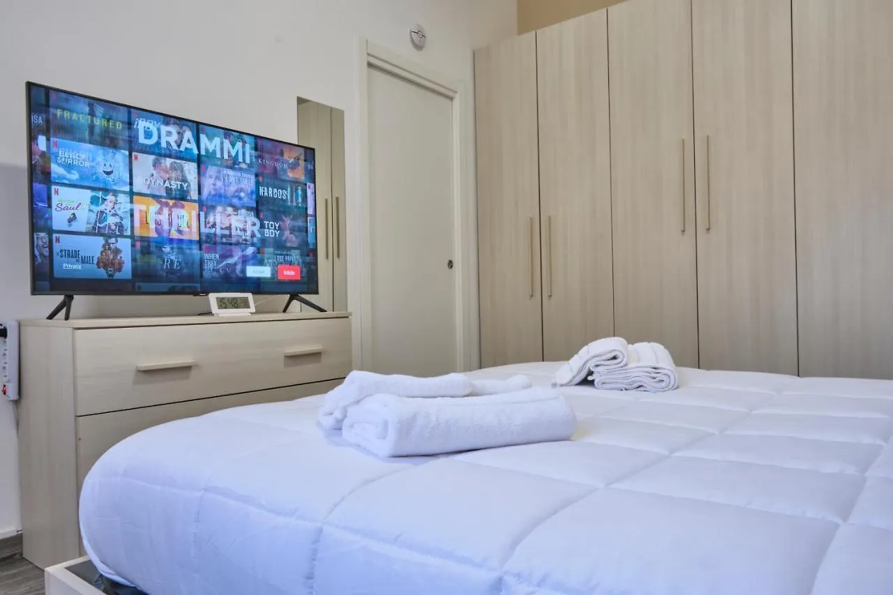 Appartamento [Milano - Como] Elegante Casa con Ampio Terrazzo Giussano