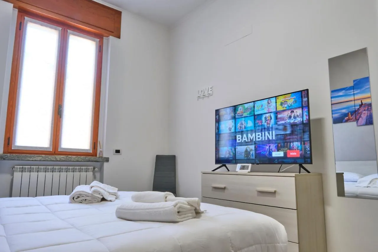 Appartamento [Milano - Como] Elegante Casa con Ampio Terrazzo Giussano